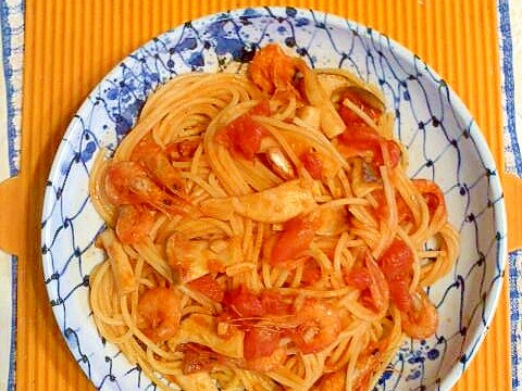 ガラエビとエリンギのトマトパスタ♪